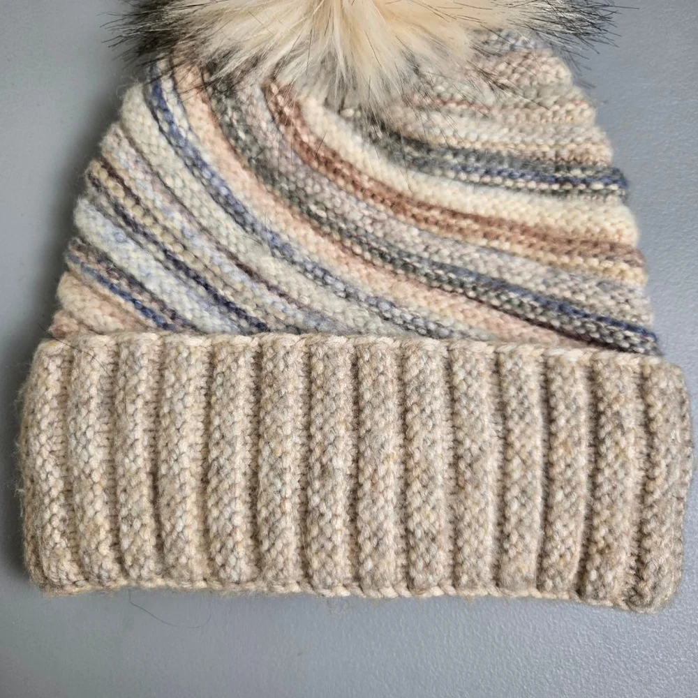 Women's Norla Canada One Size Beige Multi-color Knit Beanie Hat